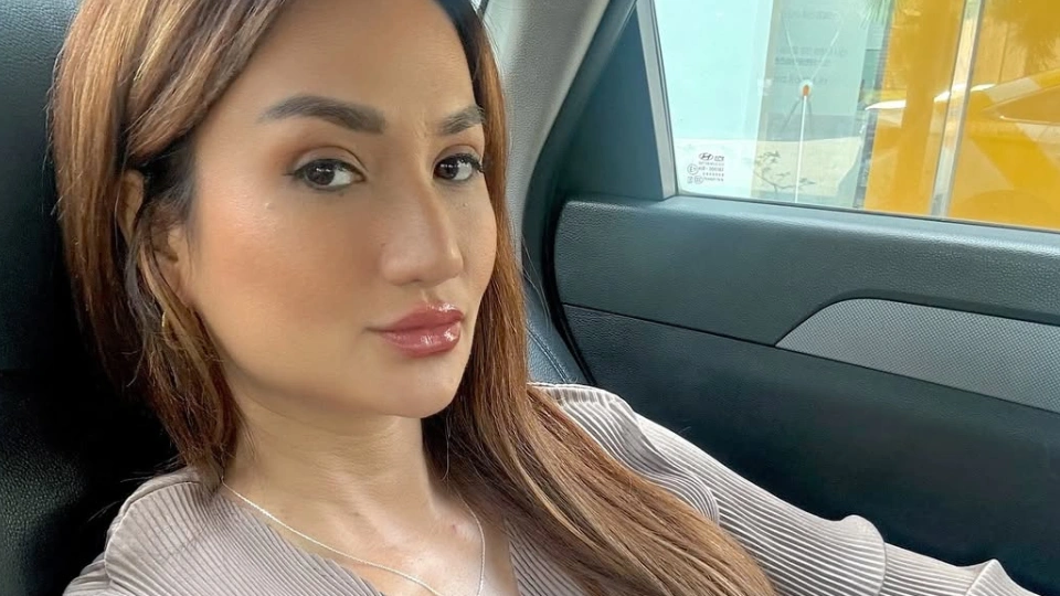 Tengku Dewi Putri (Instagram)